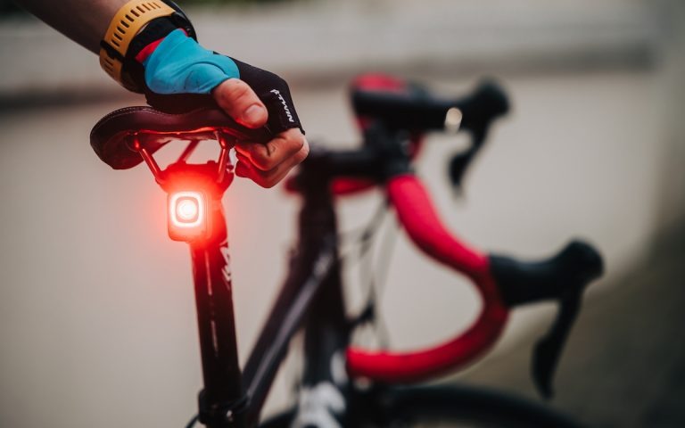 Sicurezza in Bicicletta: L'Importanza delle luci durante l'Inverno